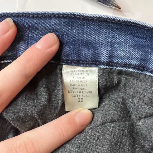 ‼️2/$20‼️Altar’d State Distressed skinny jeans - Picture 5 of 6